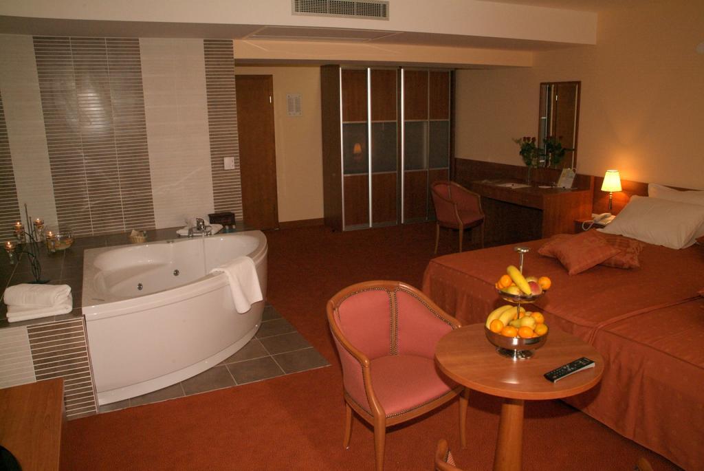 Hotel Kaktus Čitluk Екстериор снимка